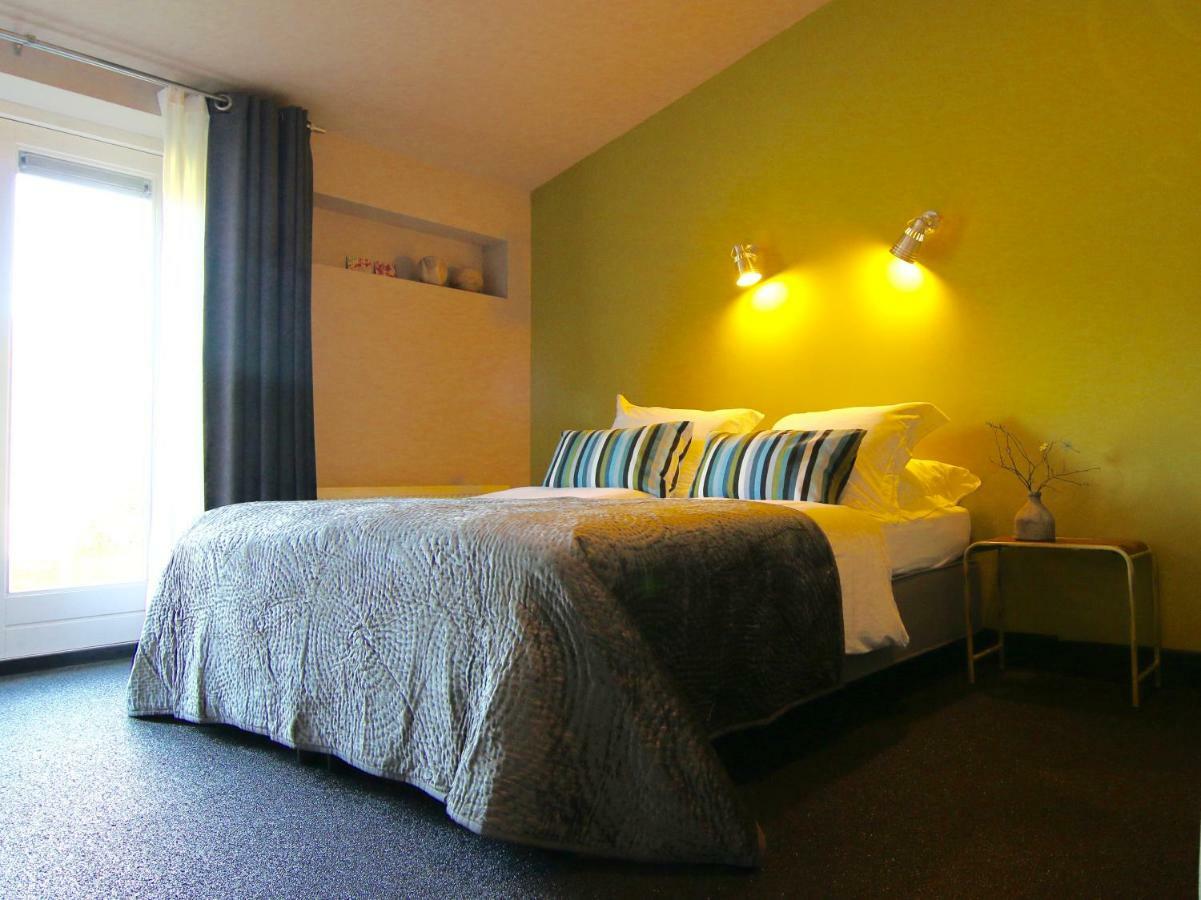 ダルフセン Zwaluwhof Bed & Breakfast エクステリア 写真